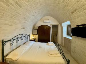 TRULLI CONTENTO ROOMS E APARTMENTS