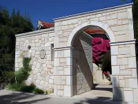 Dafnoudi Hotel Apartments Hotels near Dafnoudi Beach