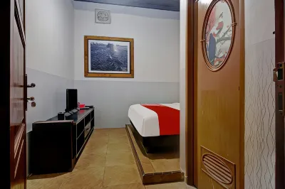 KoolKost Near Stasiun Poris Tangerang Hotels in Batuceper