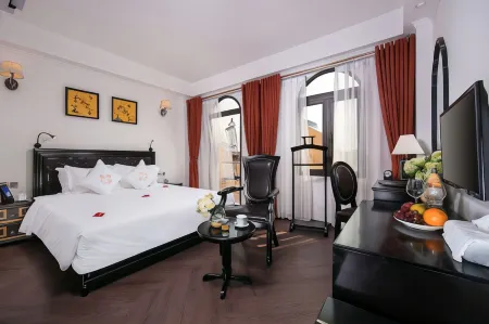 Hanoi Center Silk Premium Hotel