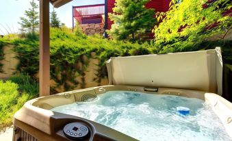 Kbm Resorts Walk to Main Street + Private Hot Tub