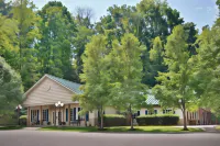 Pine Needles 6 - One Bedroom Chalet Hotels in Pigeon Forge