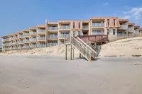 Steps to the Beach: Oceanfront Condo w/ Lanai!