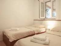 Mobilhome Deluxe Hotels in Bale