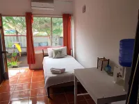 La Casa de Mike Hotels in Isabela Island