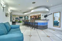Inn & Out Sandton Park Hotels in Wynberg
