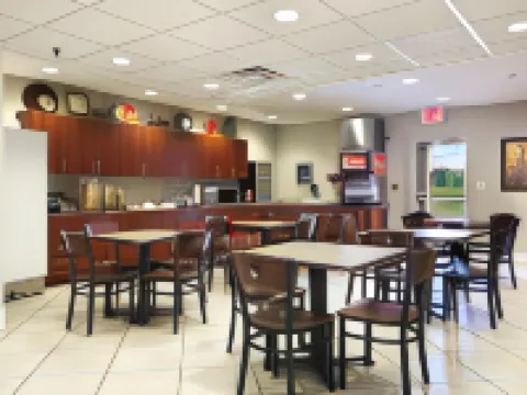 Microtel Inn & Suites by Wyndham Hattiesburg Hotels in Forrest County