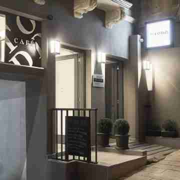 Lady Todd Hotel Exterior