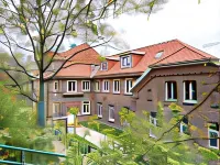 Ahoi Hostel Hotels near Kirche Ramelsloh