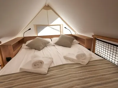 Lodge de Montagne Petite (Glamping Tent)