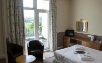 Sea Side Hotel