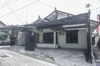 RedDoorz @ Berlian Homestay Malioboro Yogyakarta Hotel di Wirobrajan