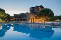 Vacances Bleues Hôtel Castel Luberon - Swimmingpools