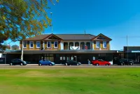 Swansea Hotel - Parking