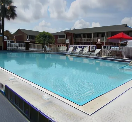 Howard Johnson by Wyndham Ft. Myers FL
