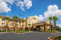 Fairfield Inn & Suites Clermont Отели рядом с достопримечательностью «Уолмарт Суперсентер»