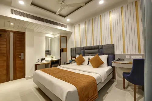 The Shanti Plaza - New Delhi Hotels in New Delhi