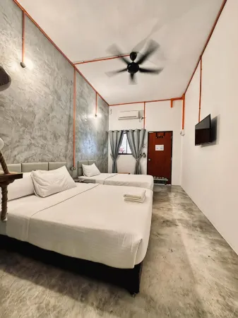 Ardour Lodge "A" Wing Отели рядом с достопримечательностью «Blue Whale Cruise Sdn. Bhd. - Penang»