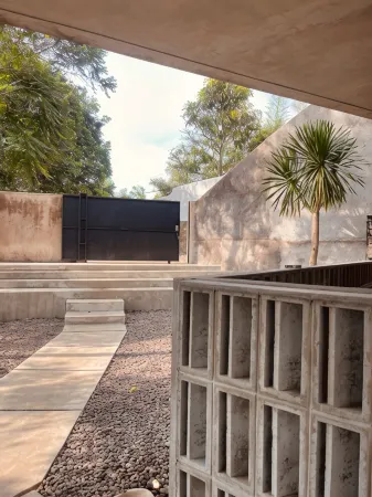 Villa Morris - Artistic Touch, Float on Air Отели в г. Bogor Regency