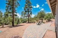 2 bedroom modern home in a private neighborhood10% weekly/15% monthly discount