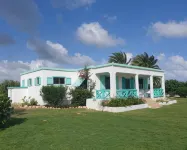 Coralito Bay Suites & Villas Hoteles cerca de St. Gerard's Roman Catholic Church
