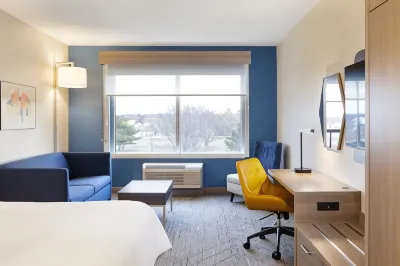 Holiday Inn Express & Suites Ripley Hotels in Ripley