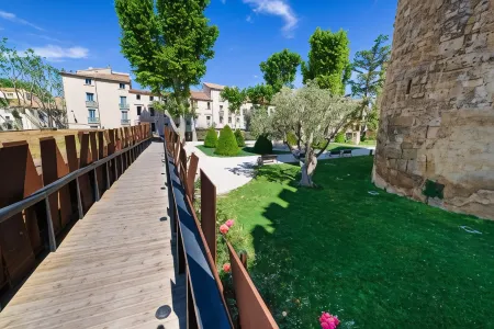 La Maison Gustave Отели рядом с достопримечательностью «Camping Paradis Soleil d'Oc»