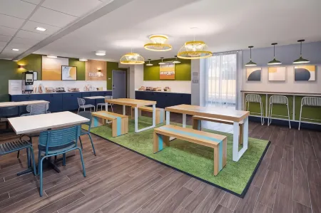 Spark by Hilton Jackson Ridgeland