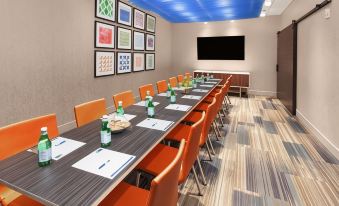 Holiday Inn Express & Suites Sterling Heights-Detroit Area