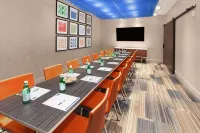Holiday Inn Express & Suites Sterling Heights-Detroit Area Các khách sạn ở Sterling Heights