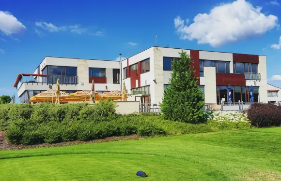 貝龍高爾夫俱樂部酒店