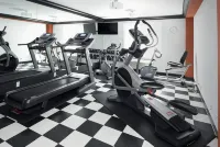 Ramada by Wyndham Surrey/Langley - Gym