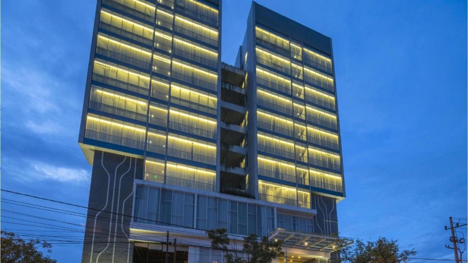 Luminor Hotel Jemursari by WH