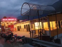 BRN Resort Các khách sạn gần Triyuginarayan Temple