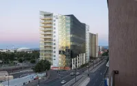 Adelaide Riviera Hotel - Scenic