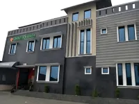 Hotel Khalista Purwakarta Hotel dekat Karya Tani