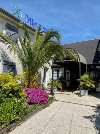 Hotel Restaurant l'Eskemm St Brieuc-Trégueux Отели в г. Трегё