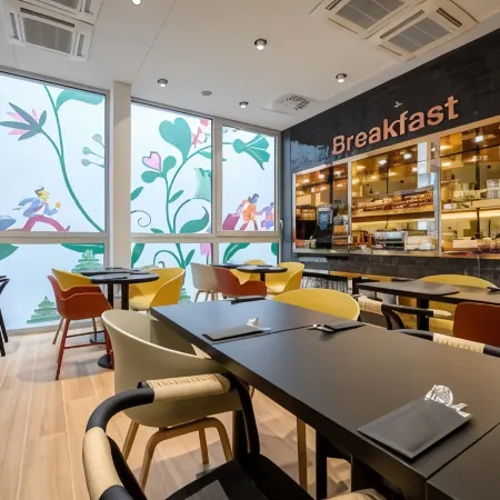 B&B Hotel Brussels Centre Gare du Midi Отели рядом с достопримечательностью «Станция метро Anneessens»