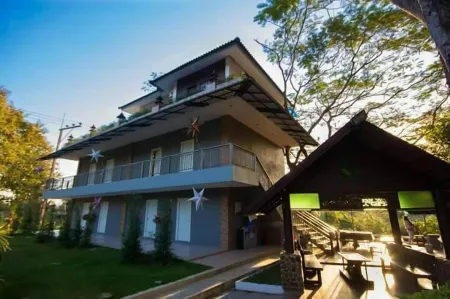 Season Namkorn Resort Отели рядом с достопримечательностью «Singha Park Chiang Rai»