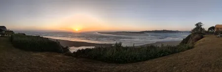 Stunning-Unimpeded Ocean, Beach, Bay, Bridge, & Peninsula Views w/ Beach Access! Отели в г. Уолдпорт