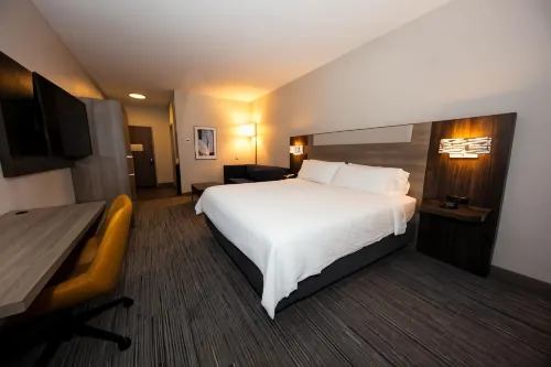 Holiday Inn Express & Suites CANYON by IHG Hotels in Canyon