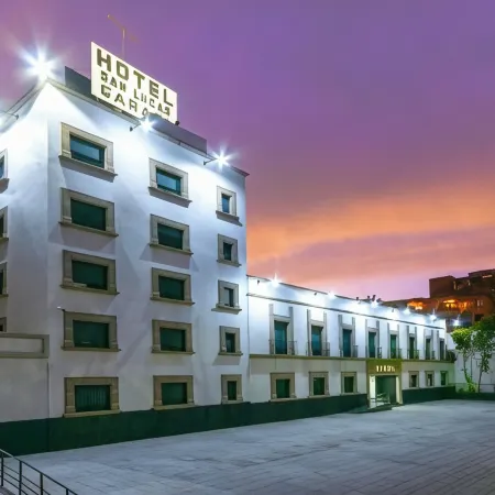 Hotel San Lucas Отели рядом с достопримечательностью «Площадь Конституции»