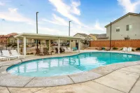 A Vacation Vista Home - Swimmingpools