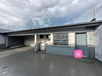 與購物中心PVH後面的波薩達住宅 酒店