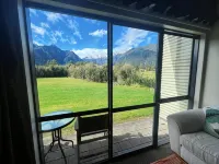 Sunset Motel - Mountain view