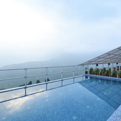 Ramada by Wyndham Gangtok Hotel & Casino Golden Отели рядом с достопримечательностью «Храм Хануман-Ток»