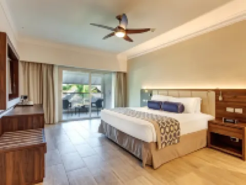 Royalton Splash Punta Cana, An Autograph Collection All-Inclusive Resort & Casino โรงแรมในบาวาโร