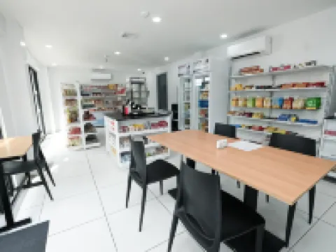 Rosey Hotel Hotels in Cabanatuan