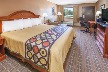 Super 8 by Wyndham Clinton