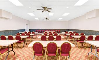 Ramada by Wyndham Murfreesboro